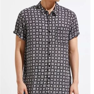 Rolla’s Beach Boy Short Sleeve Button Down Shirt Black White Geometric Size L